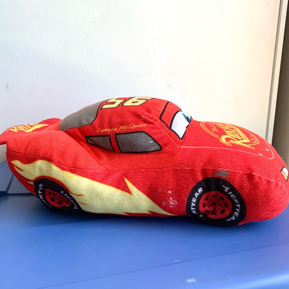 Super cute big Lightning McQueen plush